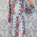 Modra cvetlična obleka Sarah