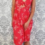 Rdeča obleka s pentljo in cvetličnim potiskom Flora